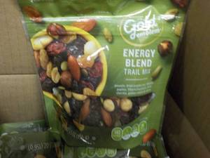 lot 287 image: Case of 12 bags Energy Blend Trail ...