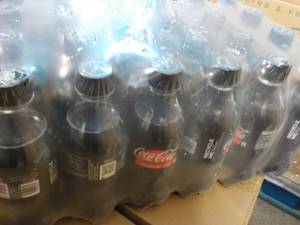 lot 293 image: case of Coca Cola Zero Sugar...