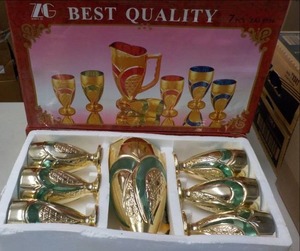 lot 329 image: ZGBest Quality 7 pc Green  and Gold...