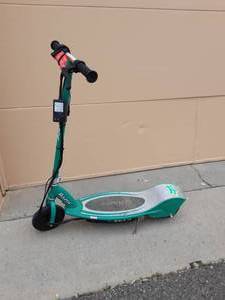 Electric Razor Scooter With Charger Works