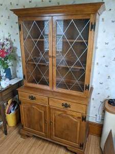 Ethan Allen Hutch with Removable Top