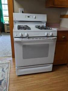 GE Spectra 30 Freestanding Gas Range