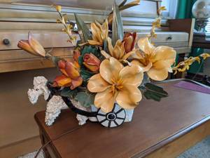 Vintage Poodle Wagon Lamp with Flowers
