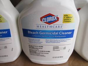 lot 75 image: Clorox Germicidal Cleaner