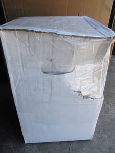 lot 71 image: Powdered Laundry Detergent