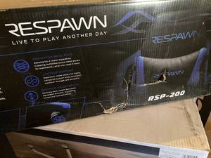 lot 2 image: Respawn Gaming Chair