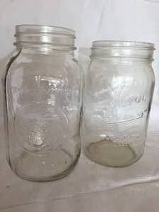 lot 68 image: Vintage Glass Lot