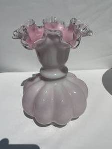 lot 107 image: Decorative Glassware Lot