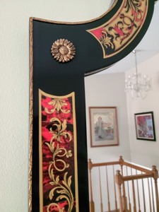 lot 2 image: Large Ornate Wall Mirror
