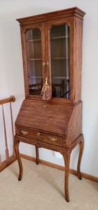 lot 5 image: Beautiful Secretary with Upper Display Cabinet