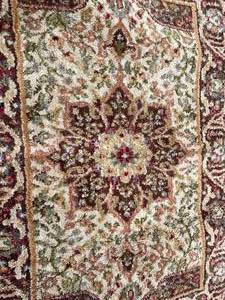 lot 146 image: Shaw Victoria Beige Throw Rug