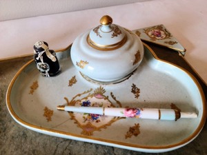 lot 27 image: Vintage Porcelain Desk Set