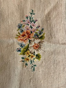 lot 181 image: 4 Beautiful Needlepoint Pieces