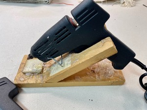 lot 243 image: 2 Hot Glue Guns