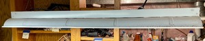 lot 258 image: 4ft Fluorescent Light Fixture
