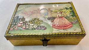 lot 296 image: Vintage Sewing Box