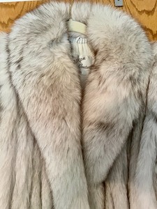 lot 312 image: Alaskan Couture Saga Fox Fur Coat