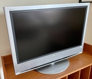 lot 31 image: 38 Inch Sony Television