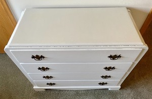 lot 49 image: Wonder White Dresser