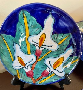 lot 93 image: 7 Mexican Pottery Plates