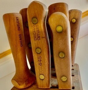 lot 96 image: Chicago Cutlery Knife Block