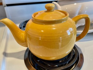 lot 97 image: 2 Teapots and a Soup Tureen