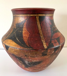 lot 12 image: Vintage Decorative Pottery Vase