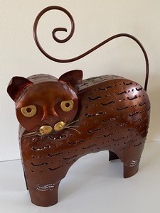 lot 13 image: Decorative Metal Cat FigurineCandle Holder