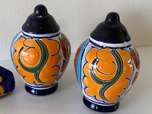 lot 24 image: Mexican Pottery Napkin Holder & Coordinating Salt and Pepper Shakers