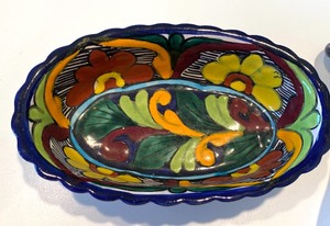 lot 69 image: Mexican Pottery Spoon Rest and Small Oval Dish