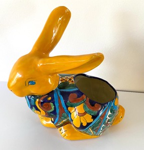 lot 73 image: Mexican Pottery Rabbit Figurine
