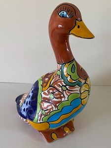 lot 76 image: Adorable Mexican Pottery Duck Figurine