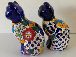 lot 78 image: Pair of Mexican Pottery Cat Figurines