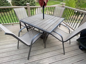 lot 85 image: Outdoor Patio Table and Four Chairs and Umbrella