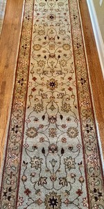 lot 64 image: Beautiful Carpet Runner- Hand Knotted Wool