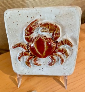lot 74 image: Crab Motif Decorative Items