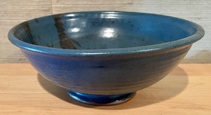 lot 78 image: Beautiful Unmarked Pottery Piece