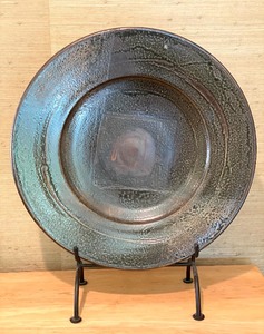 lot 5 image: Robert Briscoe Large Pottery Platter on Ornate Metal Stand