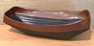 lot 8 image: Unique Pottery Vessel
