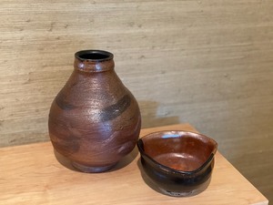 lot 22 image: Two Pottery Items by Masoff