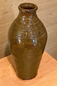 lot 23 image: Masoff Vase