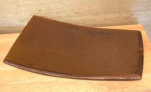 lot 28 image: Pottery Platter