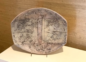 lot 33 image: Mary Barringer Platter