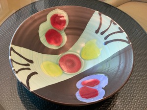 lot 109 image: Gorgeous Pottery Bowl with Bright Design