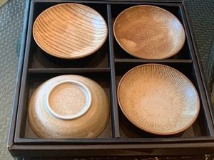 lot 113 image: Four Small Pottery Bowls, Relish Forks and Two Decorative Spreaders (NEW items)