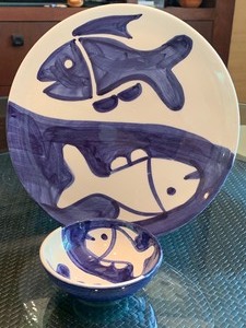 lot 116 image: Two Pieces Beste  Fish Themed Pottery