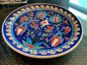 lot 117 image: Three Pieces of Turkish Pottery