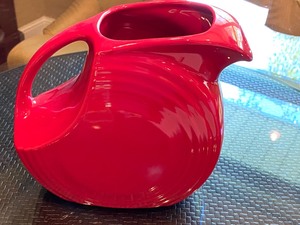 lot 139 image: Red Fiesta WaterJuice Pitcher