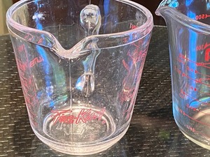 lot 154 image: Fire King and Pyrex Glass Measuring Cups