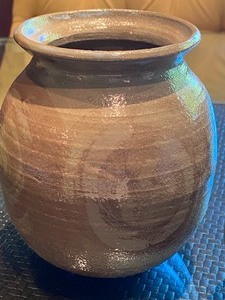 lot 178 image: Two Pieces of Beautiful Pottery